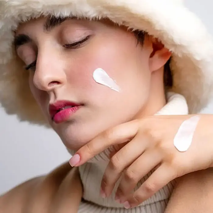 کرم کاسه ای دست و بدن معطر دی وا یین بلو